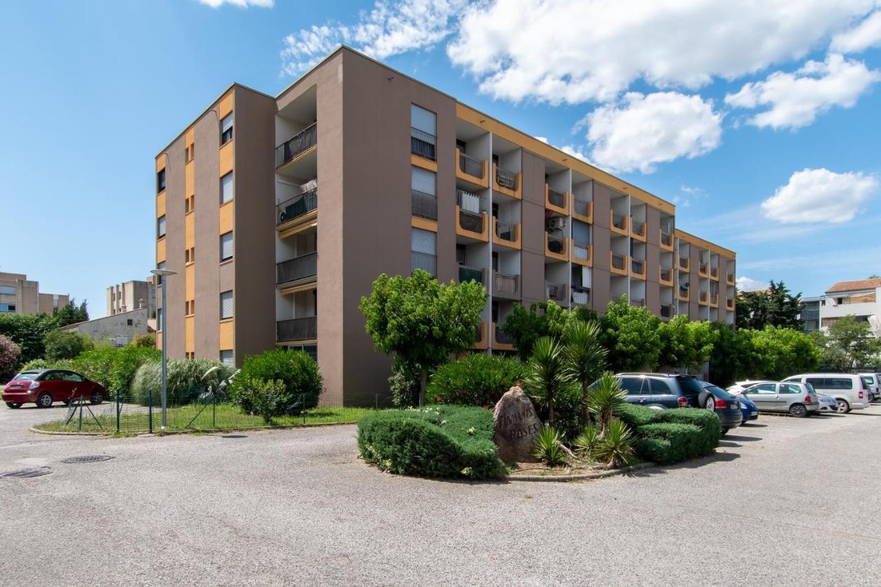 Les Flamants Roses - Studio Avec Balcon Appartement Nîmes Buitenkant foto